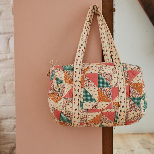 Sac à langer patchwork fleuri - Dans la ferme - image 1